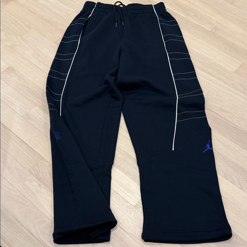 Jordan Space jam jogging pants small